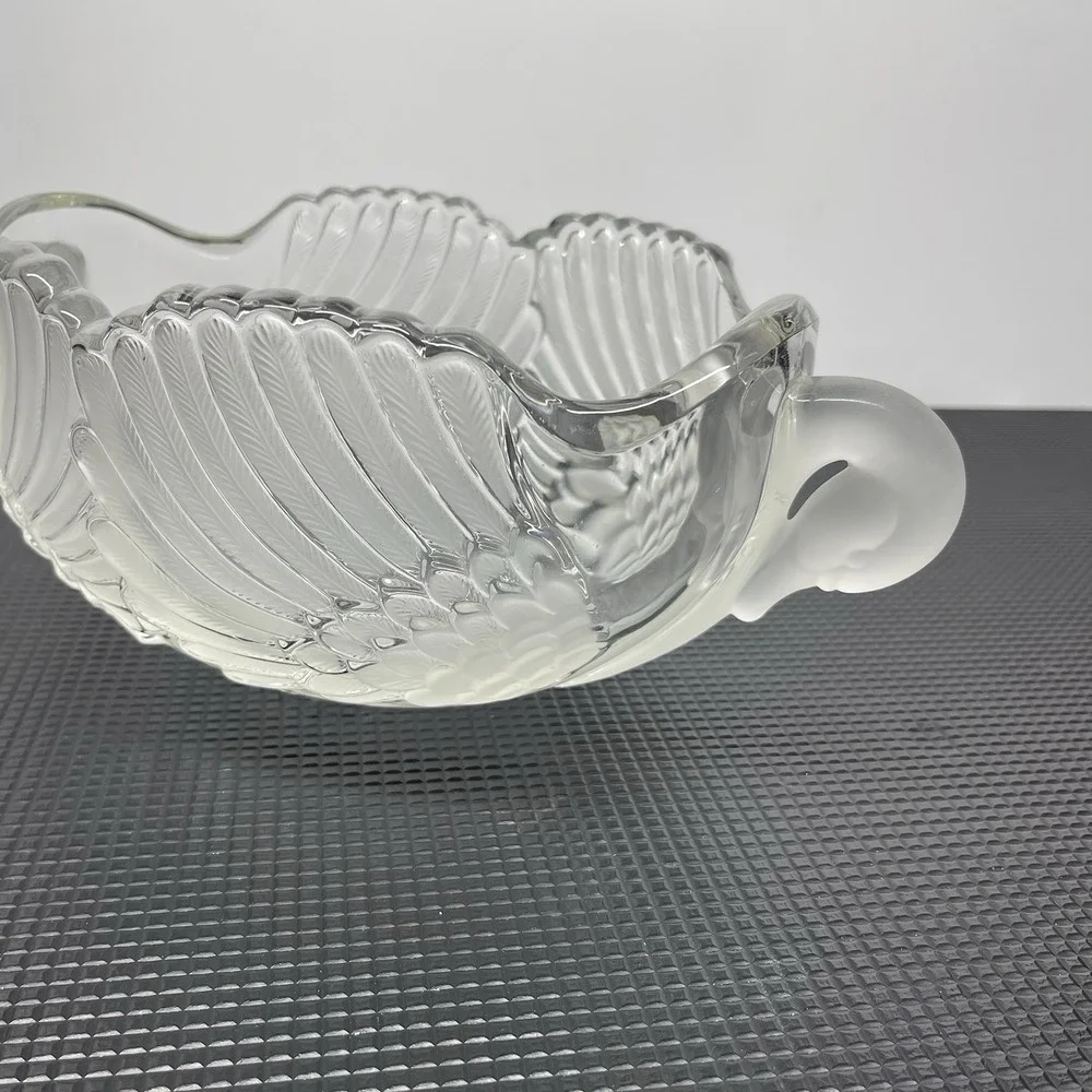 Vintage Mikasa Walter Glas Frosted Crystal Double Headed Swan Fruit Candy‎ Bowl
